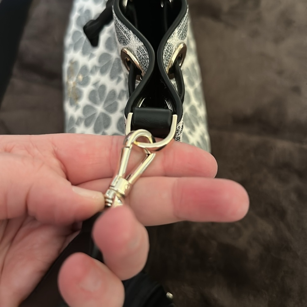 Kate Spade - Spade Flower Small Bucket Bag - Picture 10 of 13